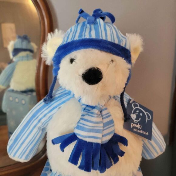 Retired Scentsy Buddy Pooki The Polar Bear in Box - Picture 2 of 6